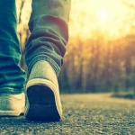 Co się stanie, jeśli będziesz spacerować przez 20 minut każdego dnia: trenerzy wymieniają 5 korzyści zdrowotnych co-sie-stanie-jesli-bedziesz-spacerowac-przez-20-minut-kazdego.webp.webp