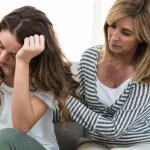 Pułapka pierworodnego: psychologowie nazwali jedną rzecz, która uniemożliwia starszym córkom radzenie sobie w życiu pulapka-pierworodnego-psychologowie-nazwali-jedna-rzecz-ktora-uniemozliwia-starszym-corkom.webp.webp