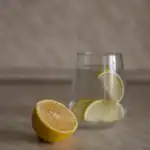 Jak pić wodę na odchudzanie bez szkody dla nerek: porady lekarzy jak-pic-wode-na-odchudzanie-bez-szkody-dla-nerek-porady.jpg